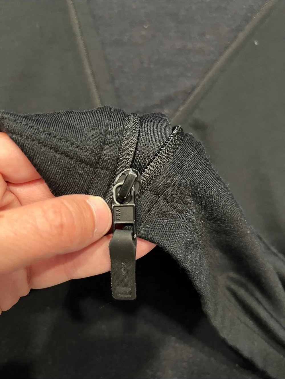 Mons Royale Nevis Merino Fleece Jacket in Black Size XXL